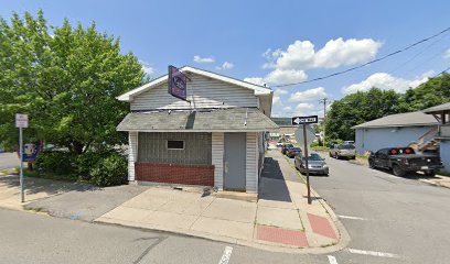 10th St. Cafe Beer & Spirits - Licorería en Altoona