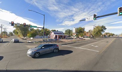 Barnstormers Liquor - Licorería en Pueblo