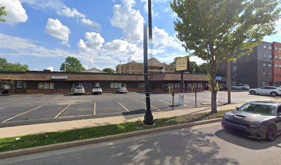 Champaign Food &Liquor - Licorería en Champaign