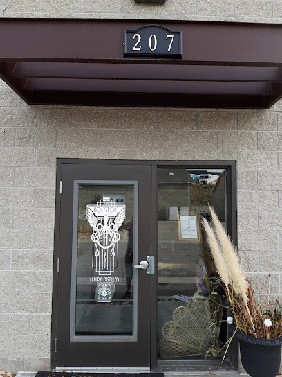 Holystone Distilling - Licorería en Murray Holystone Distilling - Licorería en Murray