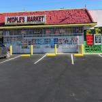 People’s Market & liquor, instagram @peoplesmarketStockton - Licorería en Stockton