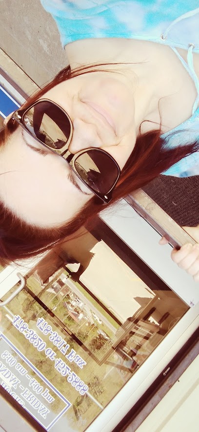 J & J Liquors Co - Licorería en Betsy Layne J & J Liquors Co - Licorería en Betsy Layne