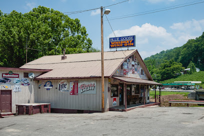 Cornett's Whiskey Store - Licorería en Cornettsville