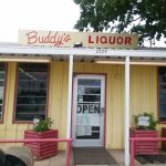 Buddy's Liquor - Licorería en Gun Barrel City