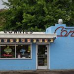 Connie's Store - Licorería en Globe