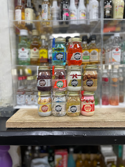 Caesar's Liquor Store - Licorería en Bridgeport