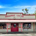 Broadway Liquor Inc. - Licorería en Pekin