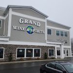 GRAND WINE & SPIRITS - Licorería en Groton