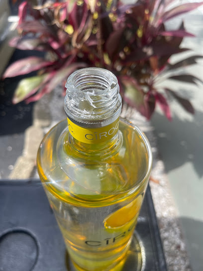 Aloha Liquors West - Licorería en Kenneth City