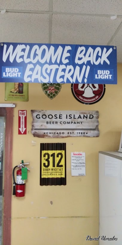 Elm Package Store - Licorería en Willimantic