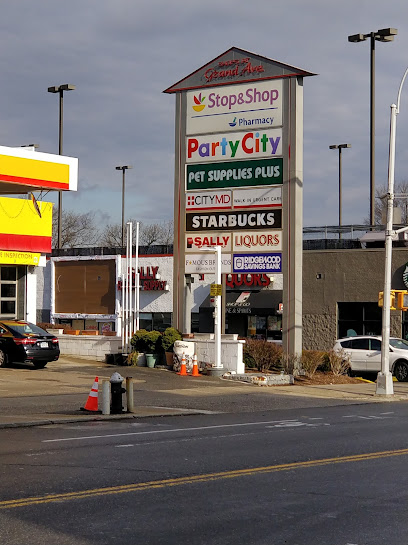 Shop & Go Wine & Liquors - Licorería en Maspeth